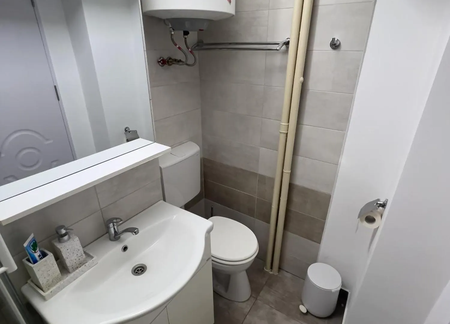 Cloudscape Apartment Near National Arena & Mega Mall 부쿠레슈티 루마니아