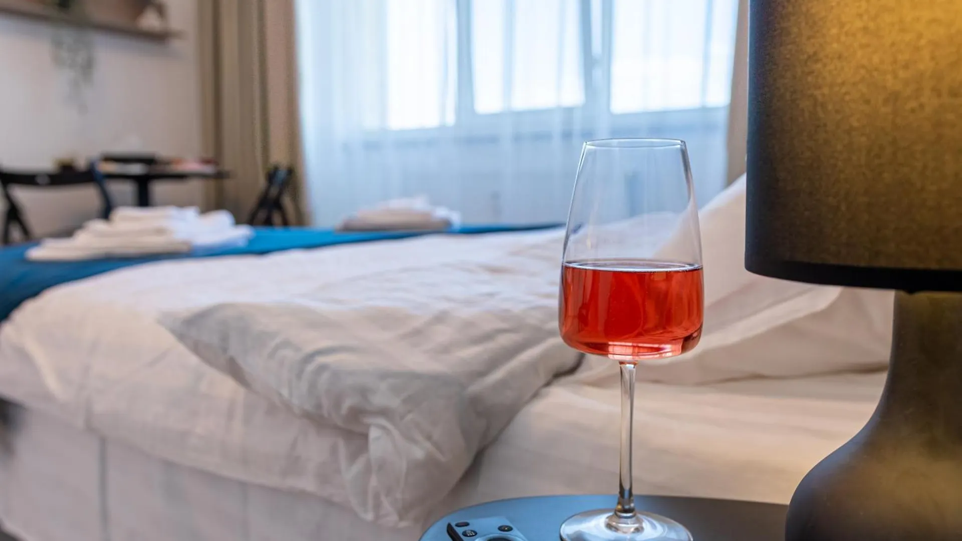 Cloudscape Apartment Near National Arena & Mega Mall Bucarest